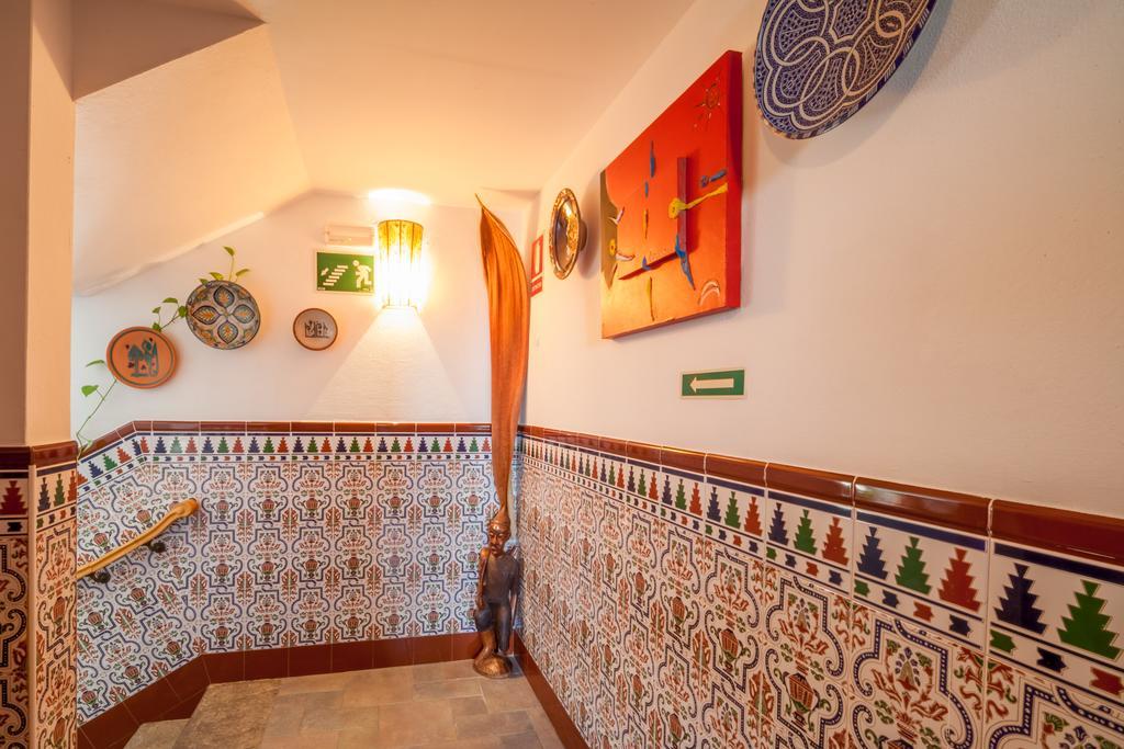 Hostal El Asturiano Tarifa Exterior foto